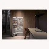 Gaggenau RF471306 Variedad de congelador de 212.5 x 75.6 cm con cierre suave y cierre plano