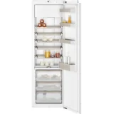Fridge-freezer combination Interior with elegant aluminium elements and Gaggenau Light finish