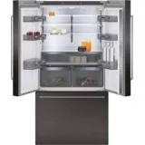 Élevez votre cuisine avec le réfrigérateur à porte française Gaggenau, 90,5 x 183 x 70,6 cm, équipé d'un distributeur.