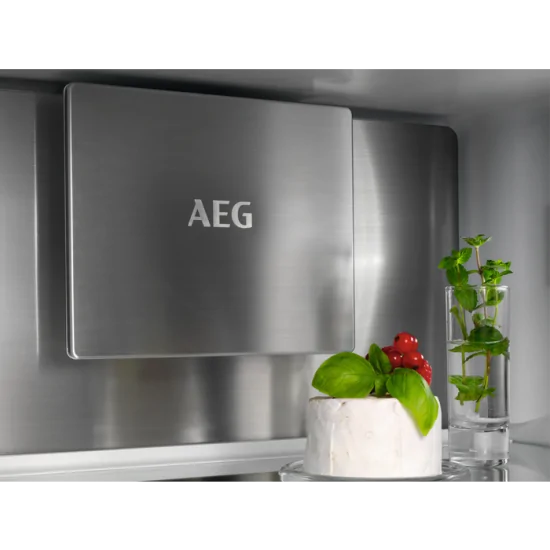 Aeg NSC8M191DS: 结合的Fridge冷冻器, MaxiFresh | Duegstore