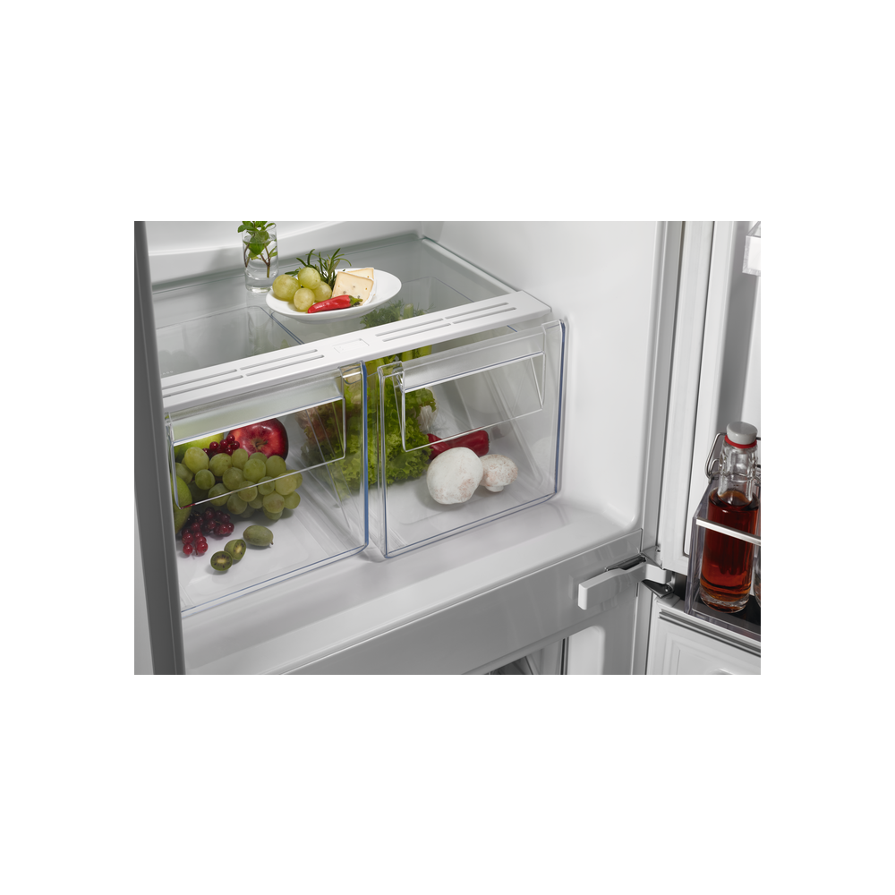 AEG OSC5D181ES: комбинированный морозильный холодильник, DynamicAir, Low Frost, E - онлайн-предложение