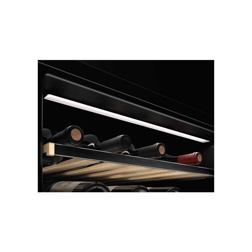 "Wine wineries AEG: Discover the practicality of 40 bottles in 5 shelves! "NSW8D826GT