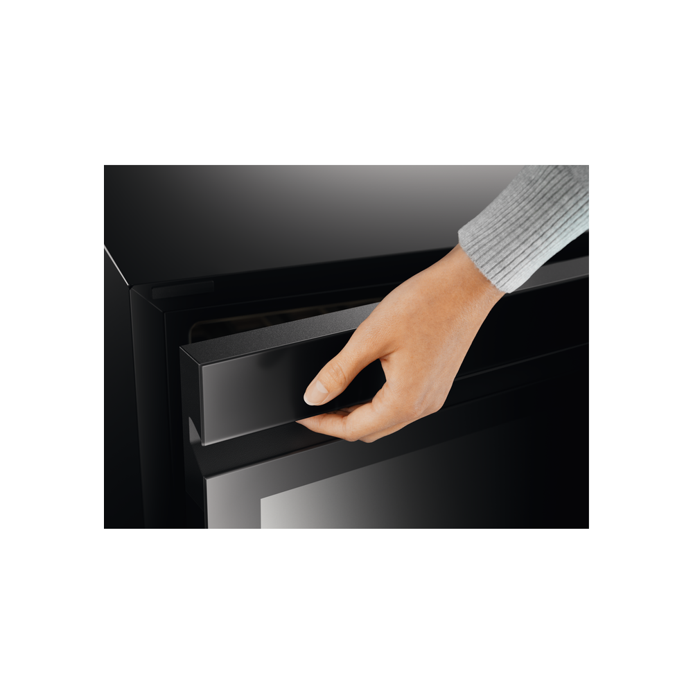 "Cantine Vino AEG: Scopri la Praticità di 40 Bottiglie in 5 Ripiani!" NSW8S826GT