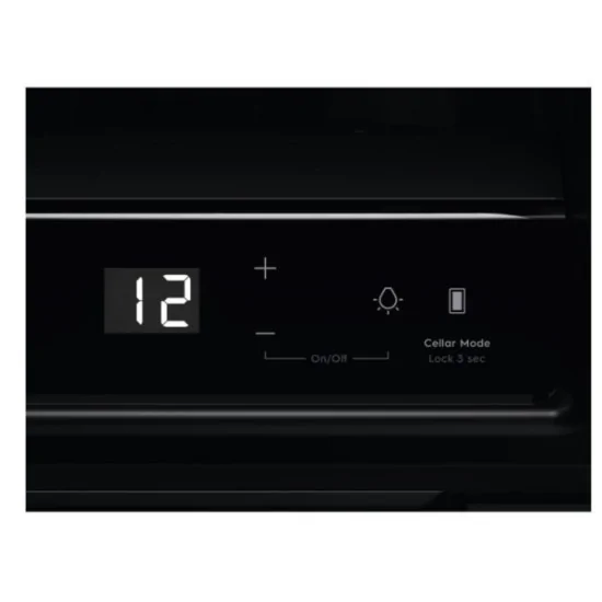 "Cantine Vino AEG: Scopri la Praticità di 40 Bottiglie in 5 Ripiani!" NSW8S823GT