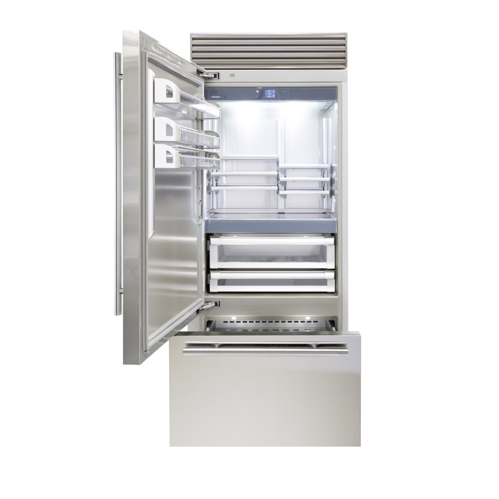 X-Pro Fridge/Freezer: Innovative Cooling Technology for Maximum Freshness.