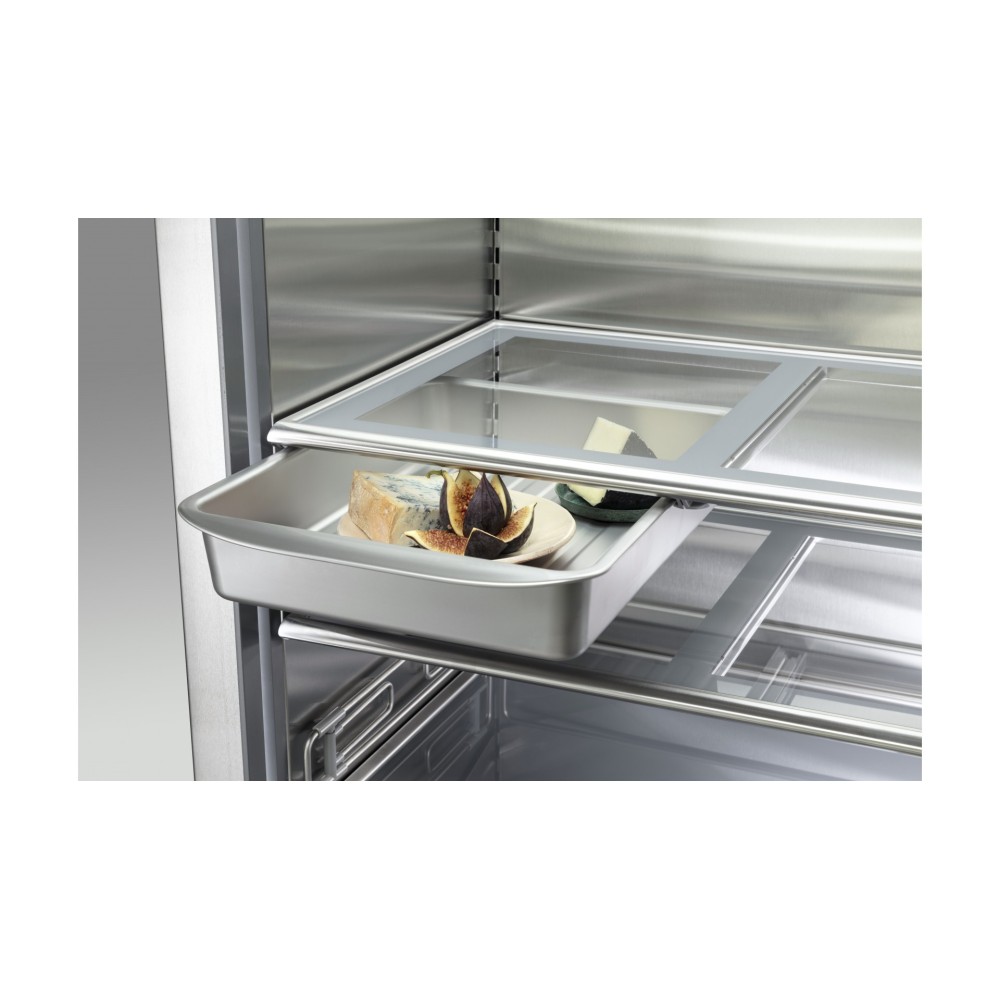 Stainless Steel Refrigerator/Freezer with Icemaker: A Professional Solutions without Pari!