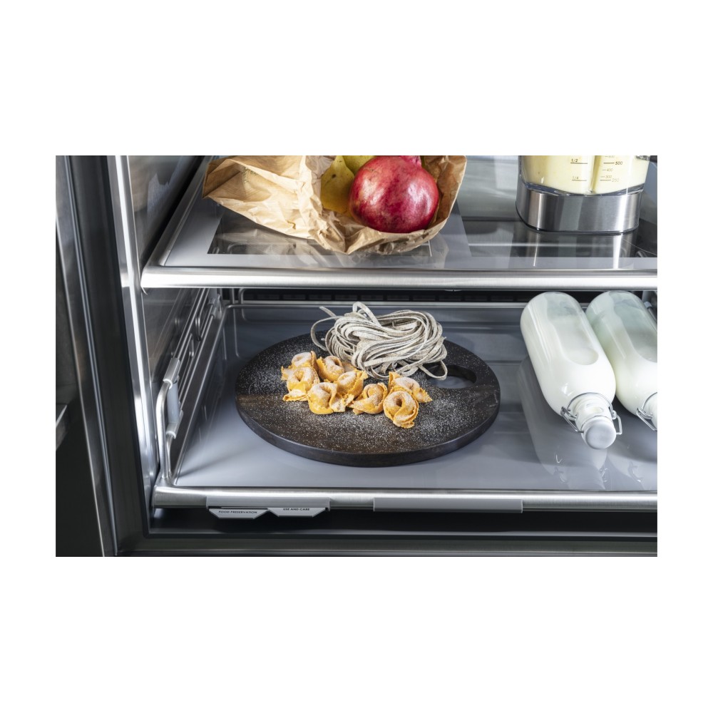 Stainless Steel Refrigerator/Freezer with Icemaker: A Professional Solutions without Pari!