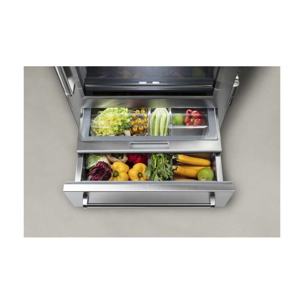 Stainless Steel Refrigerator/Freezer with Icemaker: A Professional Solutions without Pari!