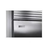 Puerta de frigorífico con dispensador de agua Filtrata.