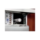 Réfrigérateur trois portes de 120 cm de large avec machine à glaçons