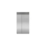 side-by-side refrigerator/freezer with ice maker
