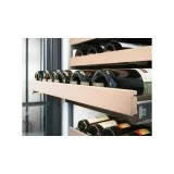 Bodegas de vino: Sub-Zero con dimensiones 2134x762x610