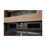 Cantine di Vino a Colonna: Dimensioni 2134x610x610.