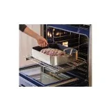 Discover the practicality of the Wolf Sub-Zero Built-in Oven: 708x759x603 mm (HxWxD).