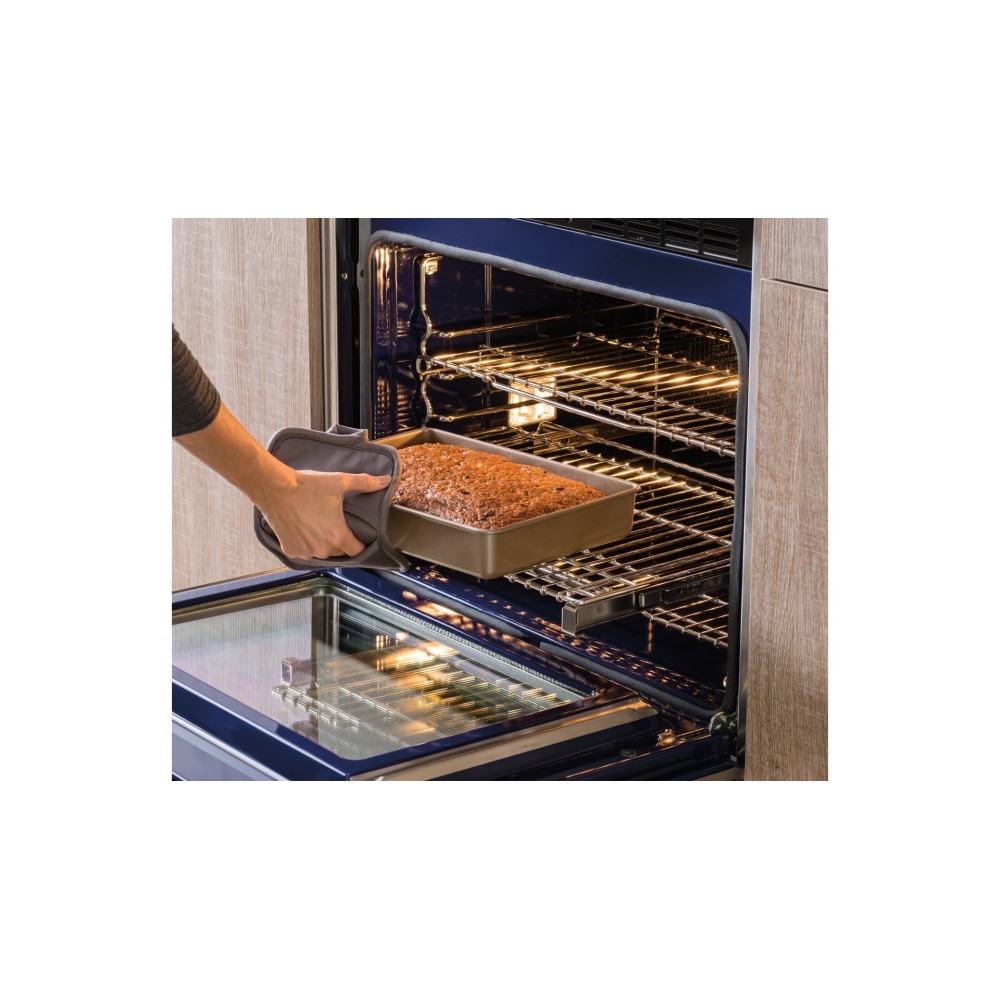 Scopri La Praticità del Forno Incasso Sub-Zero Wolf: 708x759x603 mm (AxLxP).