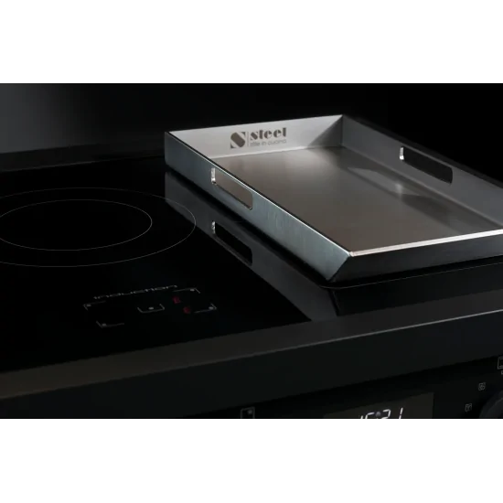 Cuisine d'approche Steel EQ10FF-5FI NF Accent : design minimaliste et technologie avancée