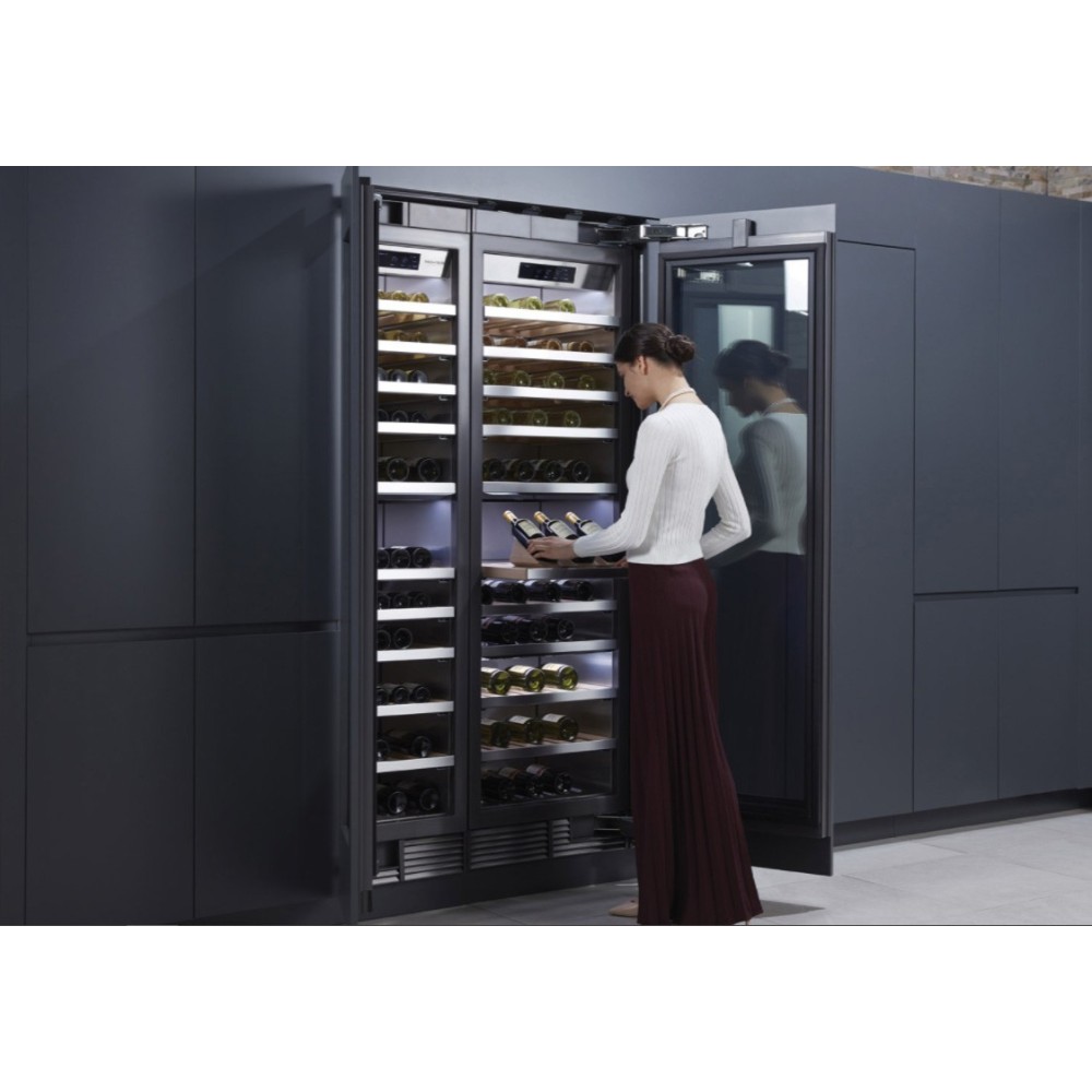 Frigorifero per vino a colonna SKSWC242RP di Signature Kitchen Suite: design elegante e funzionalità premium