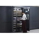 Säulen-Weinkühlschrank SKSWC182RP von Signature Kitchen Suite: elegantes Design und erstklassige Funktionalität