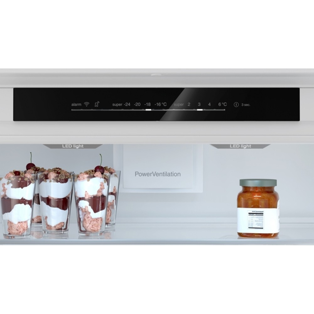 Frigorifero Neff Incasso 70 cm: NOFROST, Cerniere Piatte SoftClose.