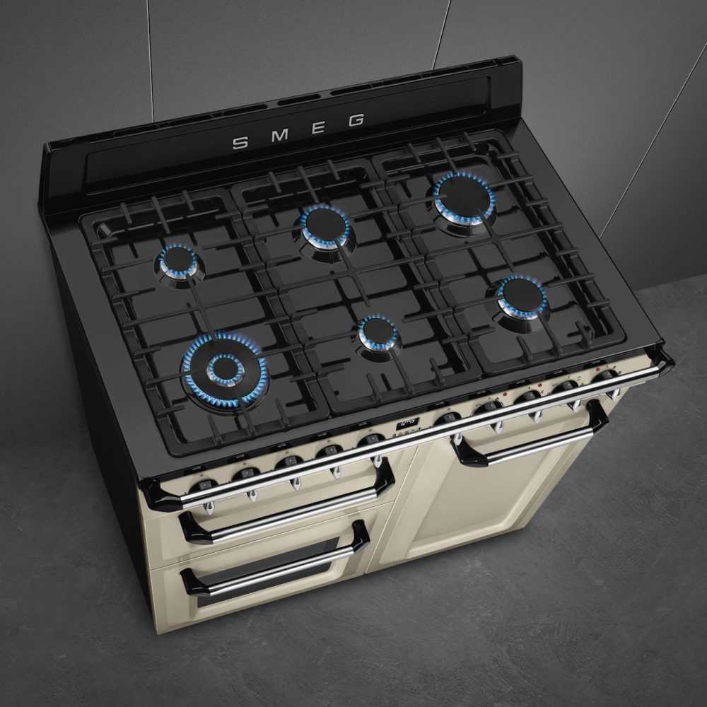 "Cook in style with the Smeg 100x60cm gas cooker - Cream".