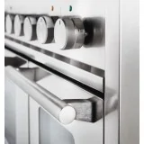 Entdecken Sie einfaches und elegantes Kochen mit der Küche Ilve P06W!