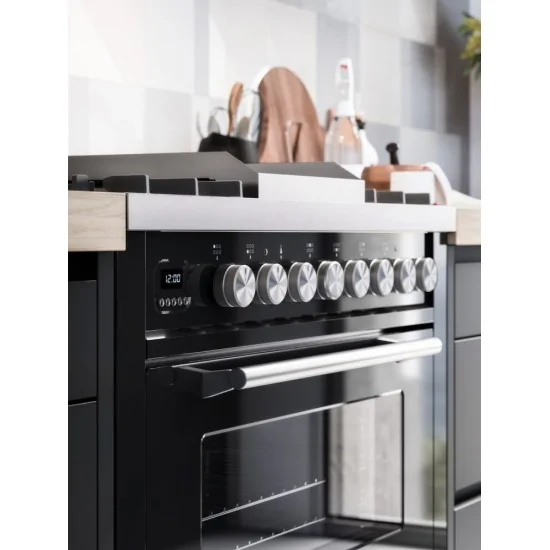 Ilve P09W kitchen: 90 cm and various colors with gas or induction.