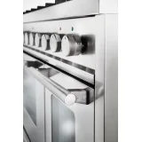 Ilve: Entdecken Sie die 120 cm große P12W-Küche in verschiedenen Farben!