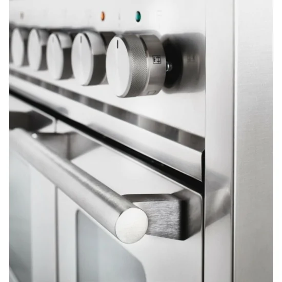 Descubra la tradición de la cocina: Ilve P15W 150cm, Colores variables y 2 suministros de gas.