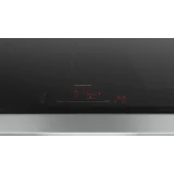 Esclusivo piano cottura a induzione Siemens iQ700: eleganza e prestazioni in un solo prodotto, per una cucina di alta qualità.