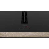 Efficienza e stile combinati: Scopri il piano ad induzione Siemens ED811BS16E con ventilazione integrata da 80 cm.