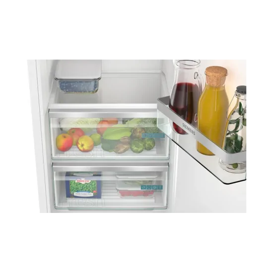 Uncompromising refrigeration experience with the Siemens KI82LVFE0 built-in single-door refrigerator 177.5 x 56 cm with flat hin
