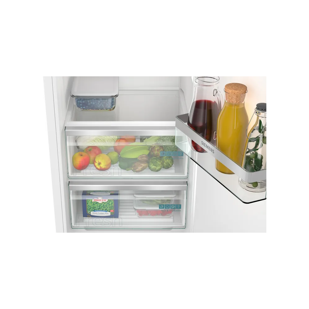 Uncompromising refrigeration experience with the Siemens KI82LVFE0 built-in single-door refrigerator 177.5 x 56 cm with flat hin