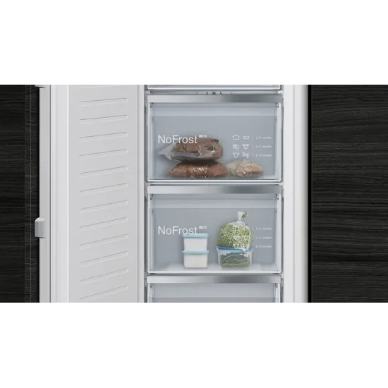 Massima capacità e precisione: Congelatore da incasso Siemens GI81NVEE0 177.2 x 55.8 cm con cerniera piatta