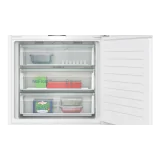 Efficienza e stile: il frigorifero combinato da incasso Siemens KI96NSDD0 193.5 x 70.8 cm cerniera piatta soft.
