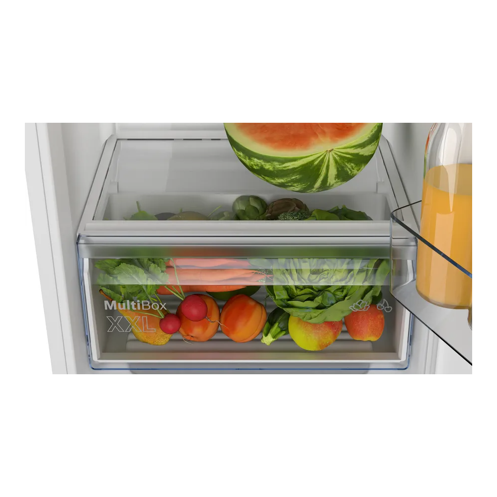 Bosch built-in single-door refrigerator: elegant and versatile, pull hinge for an unparalleled refrigeration experience.