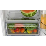 Bosch built-in single-door refrigerator: elegant and versatile, pull hinge for an unparalleled refrigeration experience.