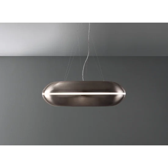 La sofisticata eleganza della cappa sospesa Loop da 74 cm in bianco canna di fucile ed acciaio inox - la scelta ideale per Falme