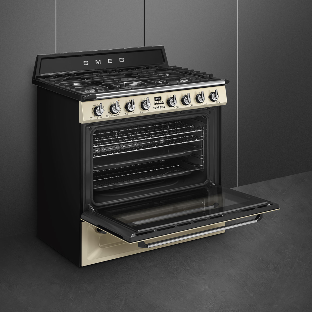 Cucina Smeg TR90P2: la sofisticata eleganza di Victoria in panna