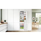 Bosch KIN96VFD0: the fridge is combined with a small plate, elegant and suitable for a perfectly organized kitchen.