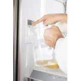 Elevata efficienza e stile impeccabile con il frigorifero multi-door KFF96PIEP Bosch: l'innovazione per la tua cucina.