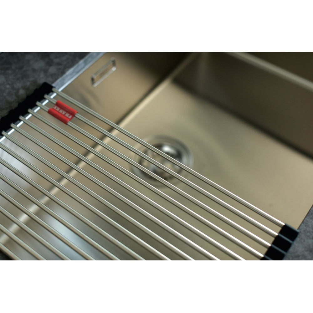 Add a touch of elegance to your kitchen with the Franke BXX 210-68/110-68 sink for 80 base without drainer.