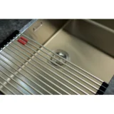 Verleihen Sie Ihrer Küche einen Hauch von Eleganz mit der Franke BXX 210-68/110-68 Spüle für 80er Boden ohne Abtropffläche.