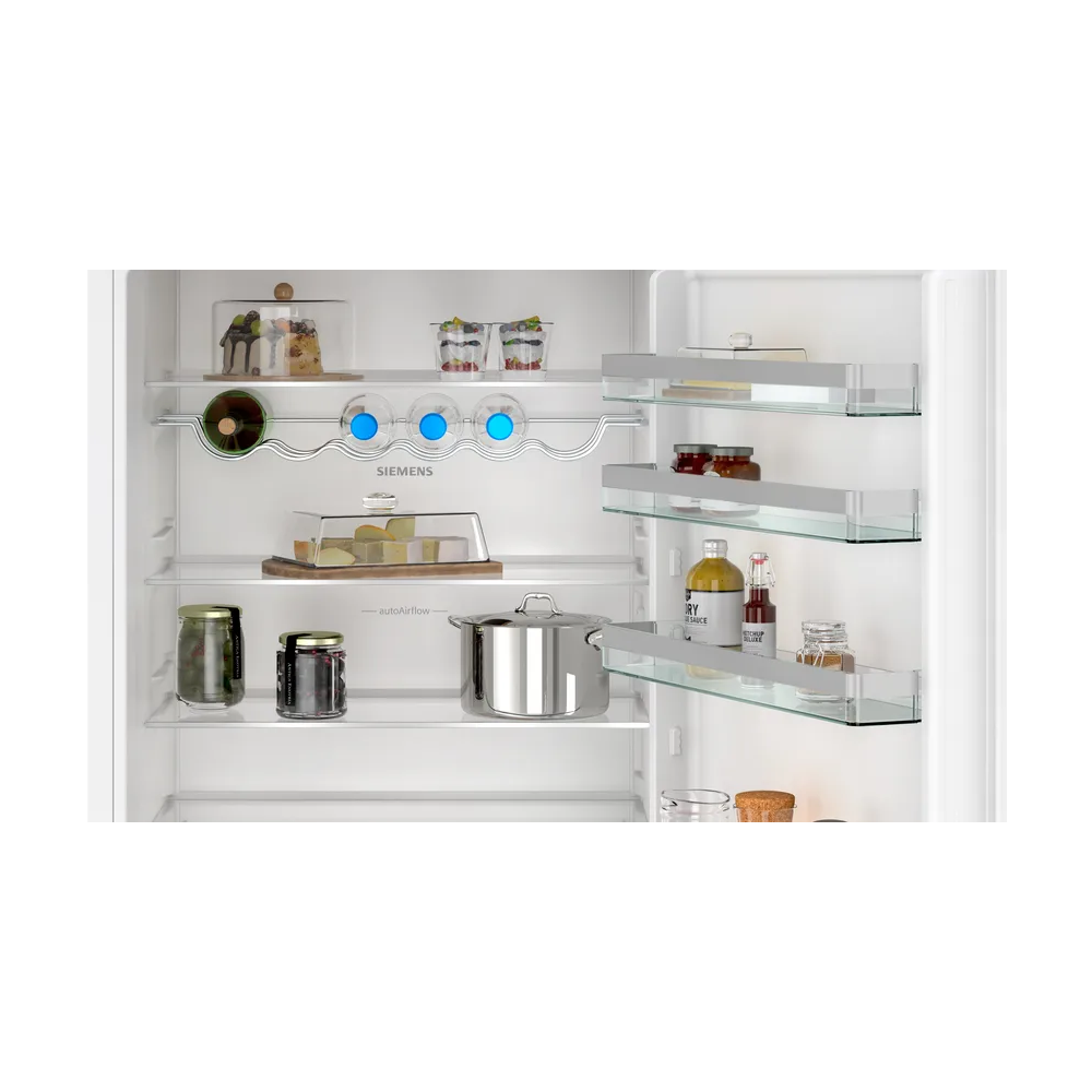 The perfect solution for uncompromising elegance: the KB96NVFE0 193.5 x 70.8 cm built-in combined refrigerator with flat hinge f