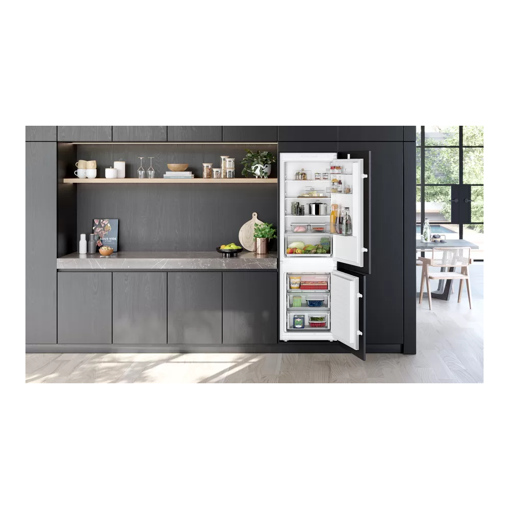 KI86NNSE0 Frigorifero combinato Porta a traino