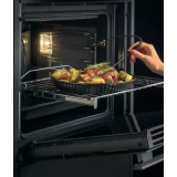 Oven Haier HWO60SM6T9BH: Накопленный опыт приготовления с 14 функциями и Pirolytic Cleaning