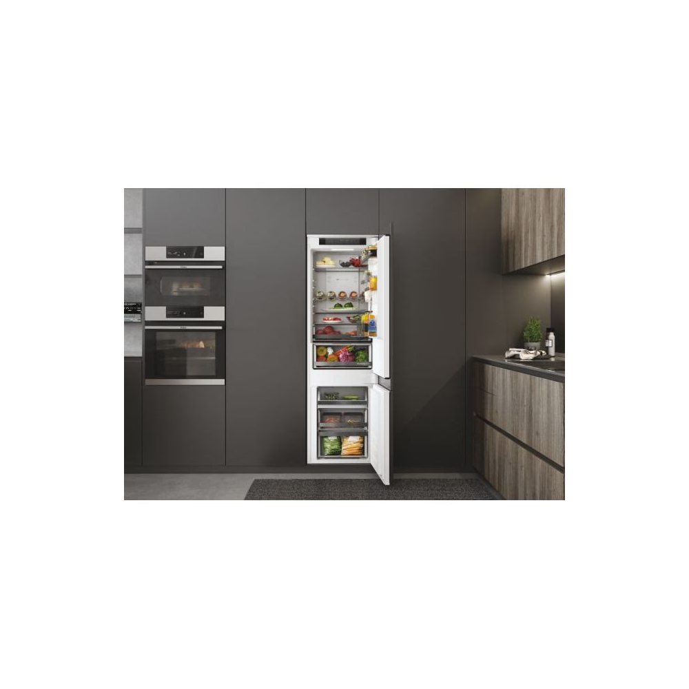 HAMS518EW: Espacio y frescura en la cocina - Frigorífico delgado 177 cm, No Frost, Clase E