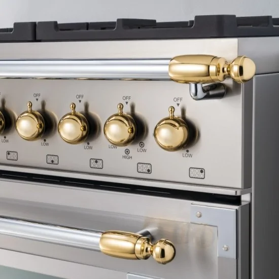 Decoración de oro Set Bertazzoni lujo y estilo para cocinas exclusivas