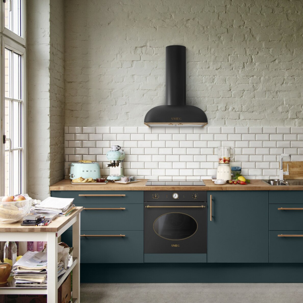 "Design coloniale forno Smeg SFP68C1TAO"