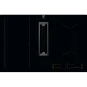 "Piano a induzione Electrolux KCD83443CK con cappa integrata"