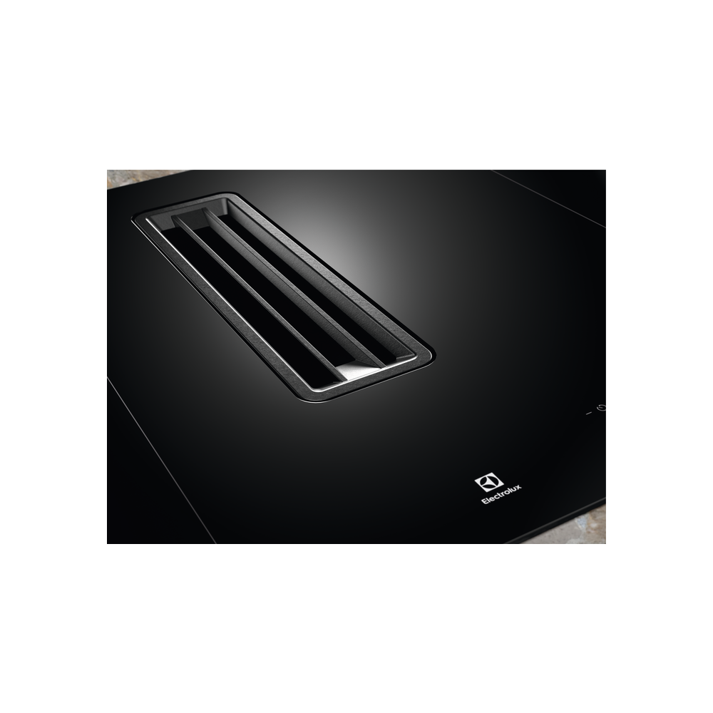 "Cappa integrata nel piano cottura Electrolux KCD83443CK"